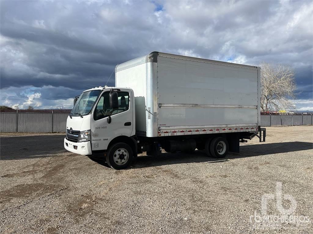 Hino 155 Furgonetas cerradas