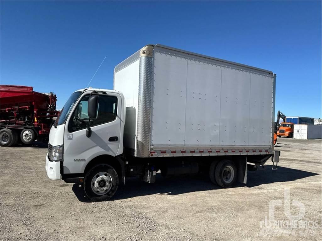 Hino 155 Furgonetas cerradas