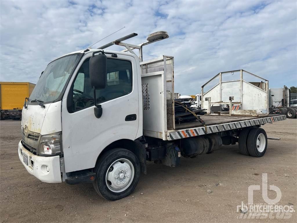 Hino 195 Camiones de cama baja