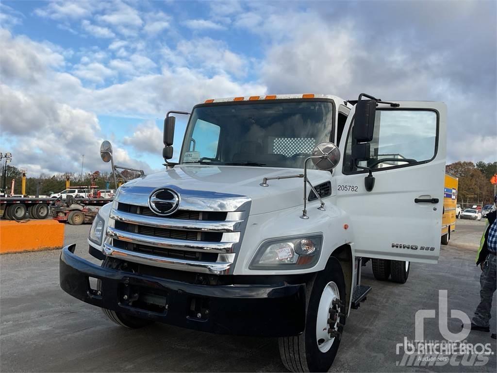 Hino 268 Camiones de cama baja