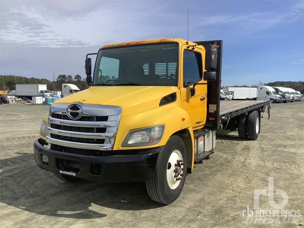 Hino 268 Camiones de cama baja