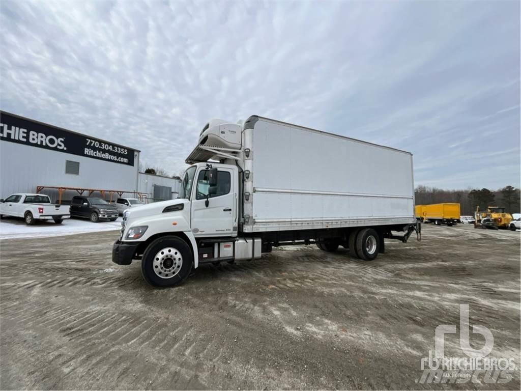 Hino 268 Furgonetas con temperatura controlada