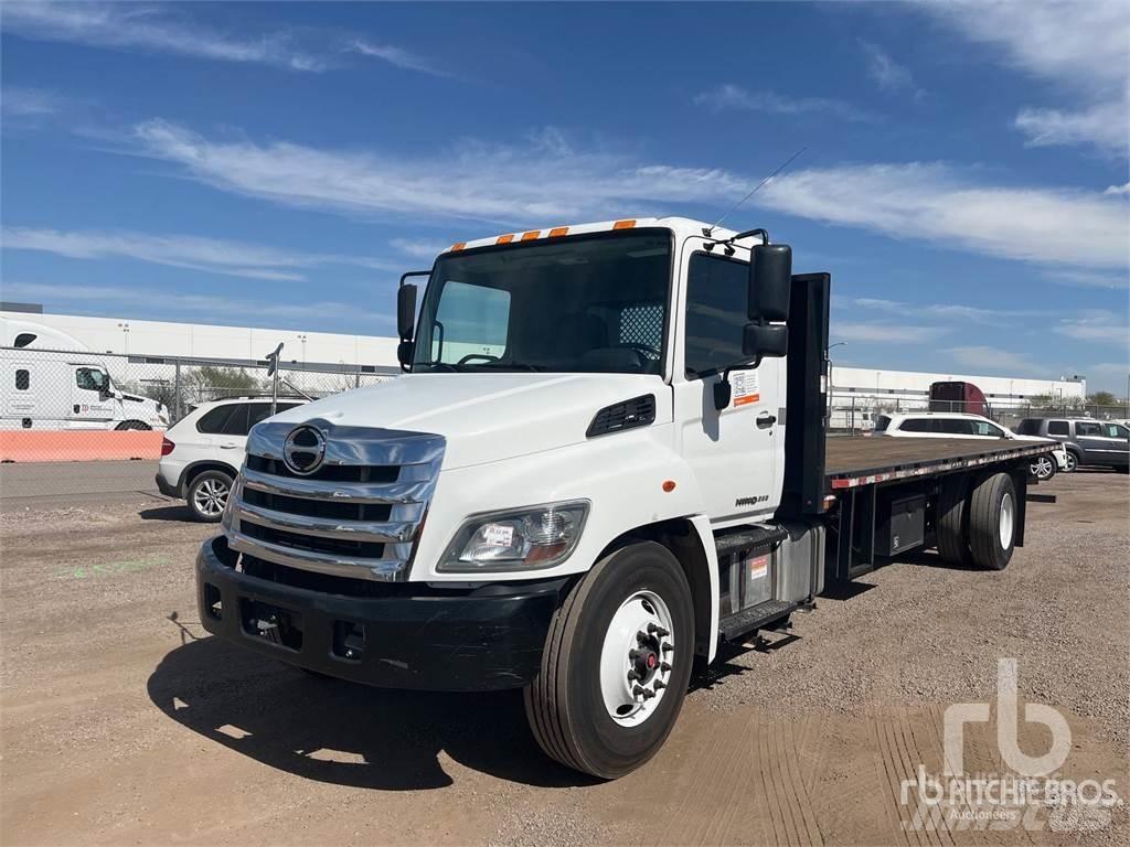 Hino 268 Camiones de cama baja