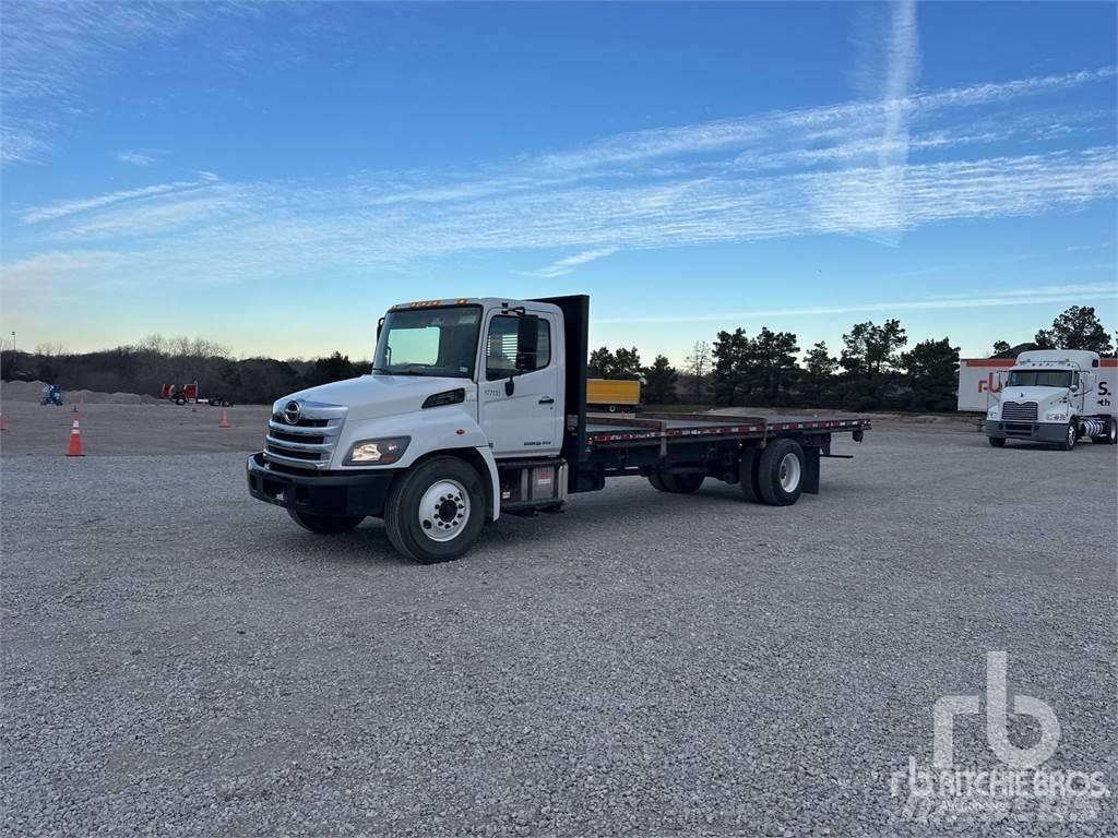 Hino 268 Camiones de cama baja