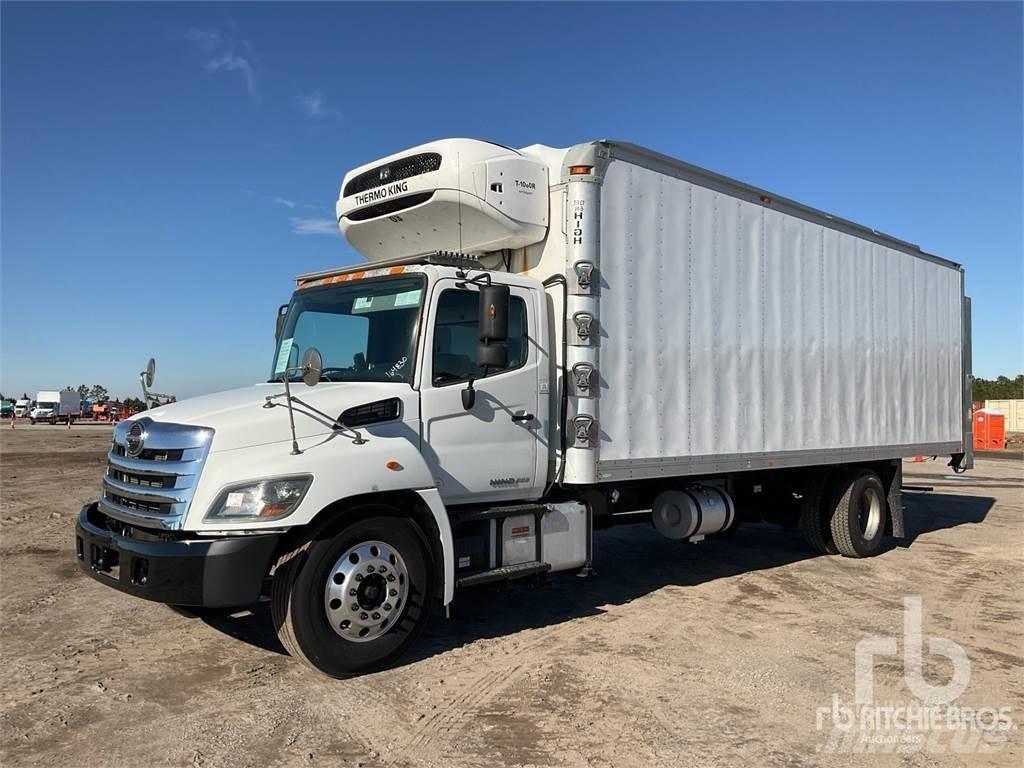 Hino 338 Furgonetas con temperatura controlada