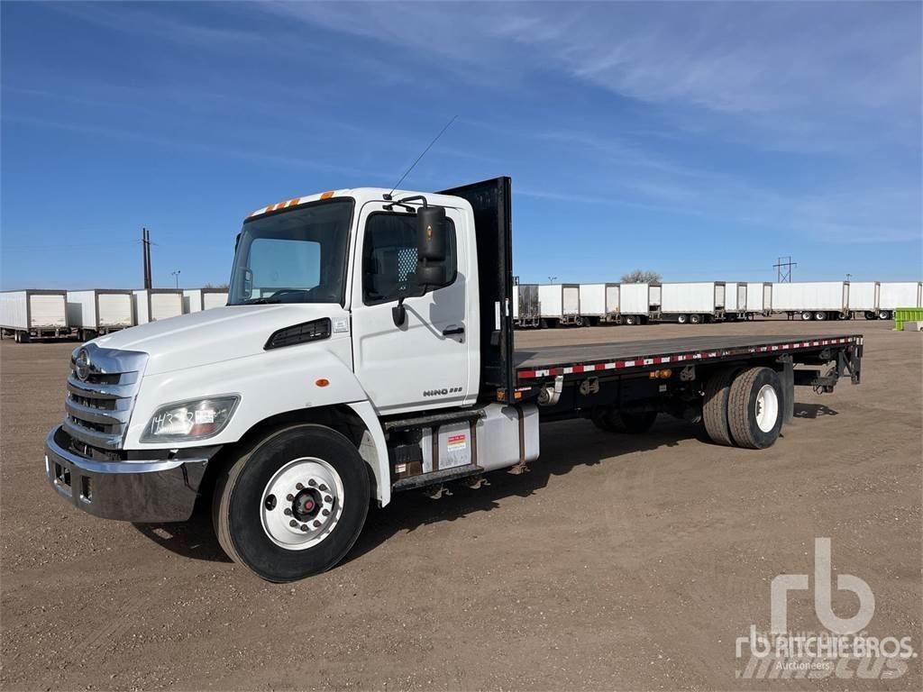 Hino 338 Camiones de cama baja