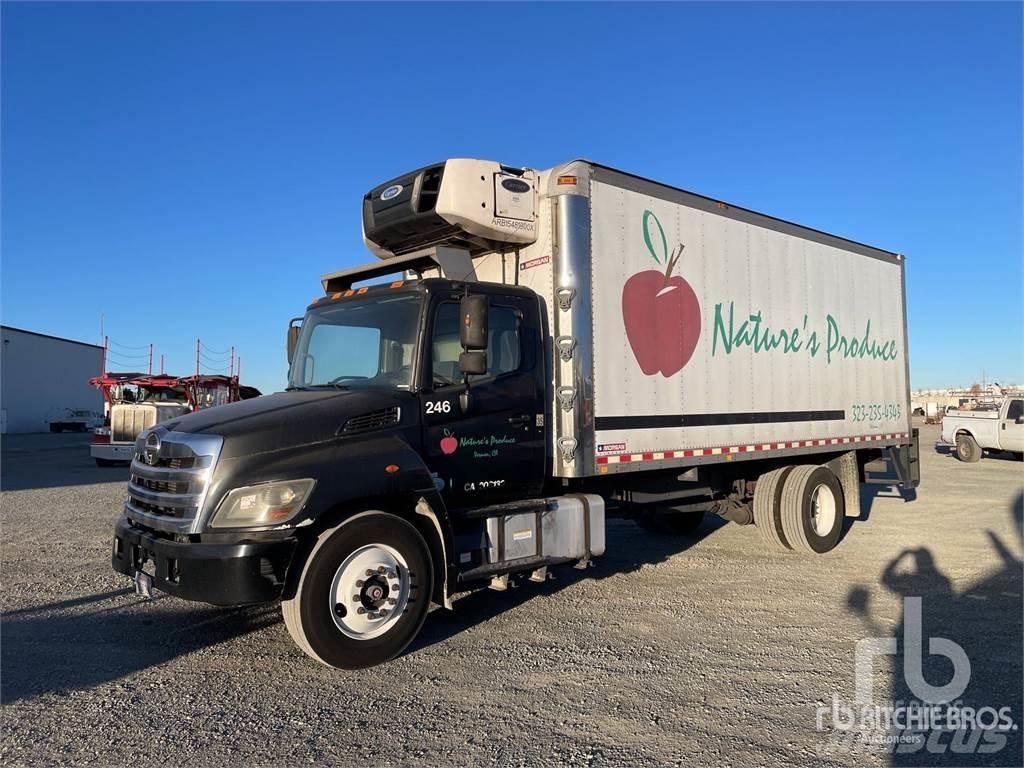 Hino 338 Furgonetas con temperatura controlada