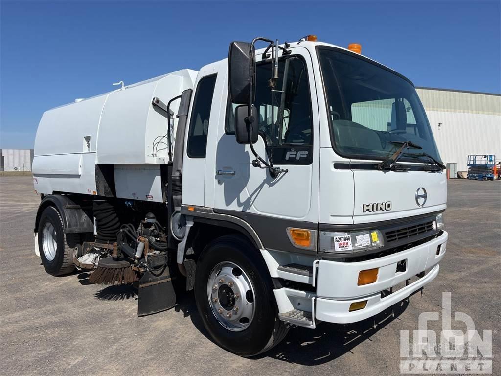 Hino FF1J Camión de barrendero