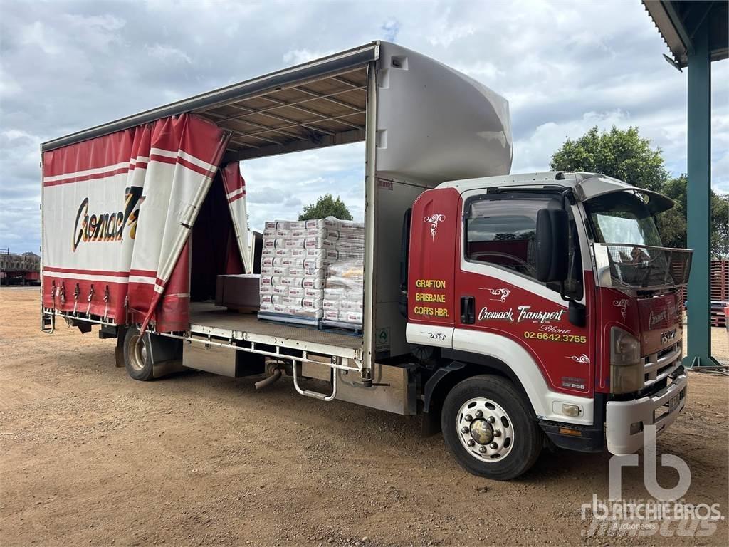 Isuzu FSD850 Camiones de caja de lona