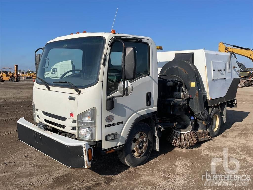 Isuzu NPRHD Camión de barrendero