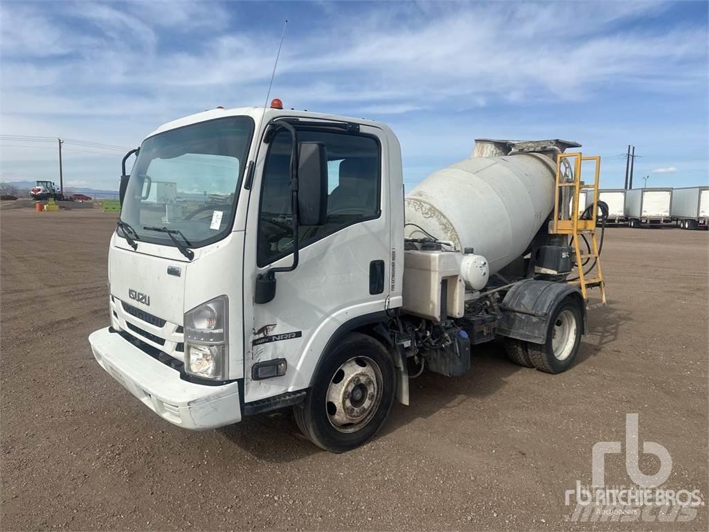 Isuzu NRR Camiones de concreto