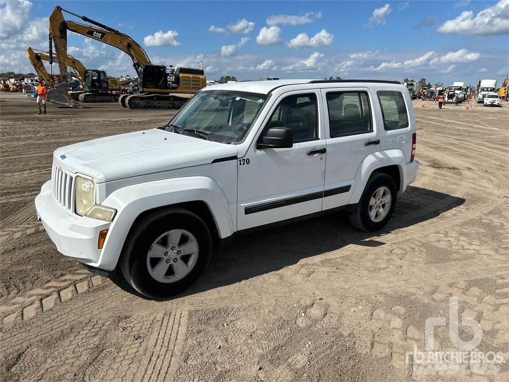 Jeep LIBERTY Caja abierta/laterales abatibles