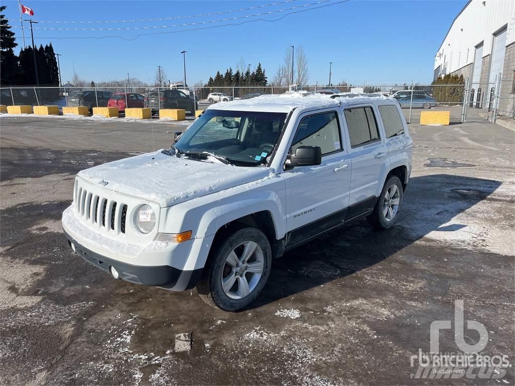 Jeep PATRIOT Caja abierta/laterales abatibles