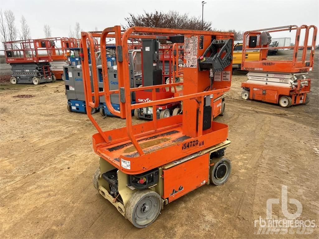 JLG 1230ES Plataformas con brazo de elevación manual