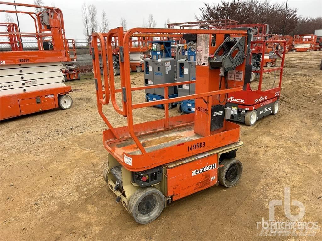 JLG 1230ES Plataformas con brazo de elevación manual