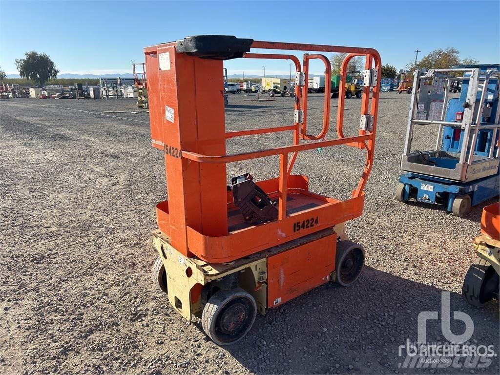 JLG 1230ES Plataformas con brazo de elevación manual