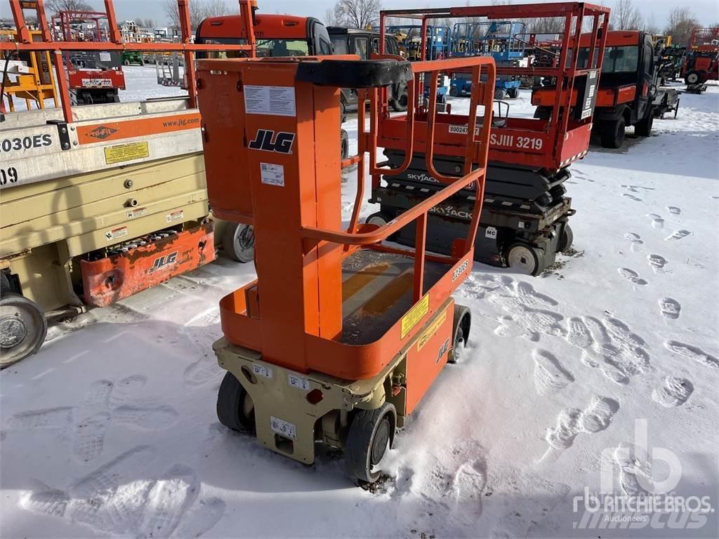 JLG 1230ES Plataformas con brazo de elevación manual