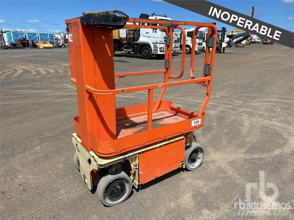 JLG 1230ES Plataformas con brazo de elevación manual