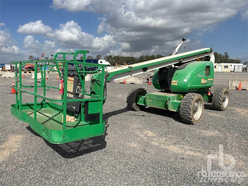 JLG 600A Plataformas con brazo de elevación manual