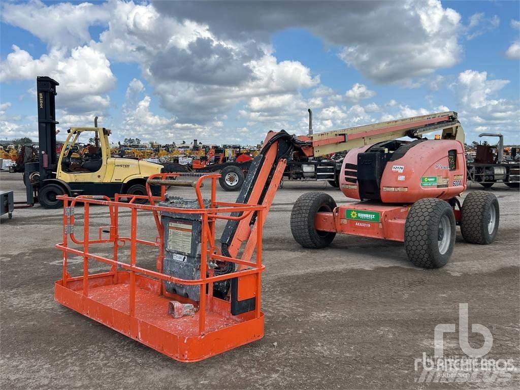 JLG 600AJ Plataformas con brazo de elevación manual