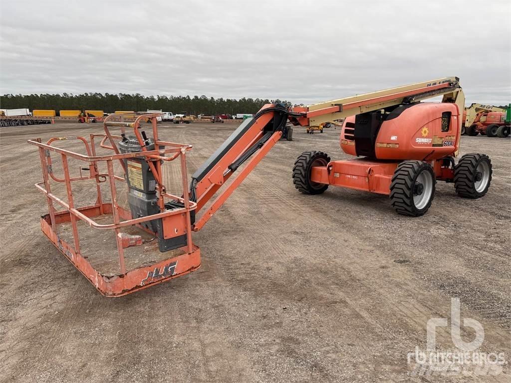 JLG 600AJ Plataformas con brazo de elevación manual