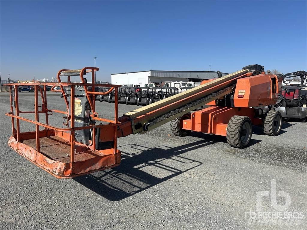 JLG 600S Plataformas con brazo de elevación manual