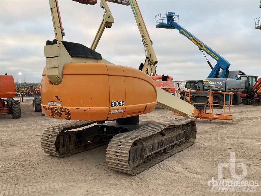 JLG 600SC Plataformas con brazo de elevación manual