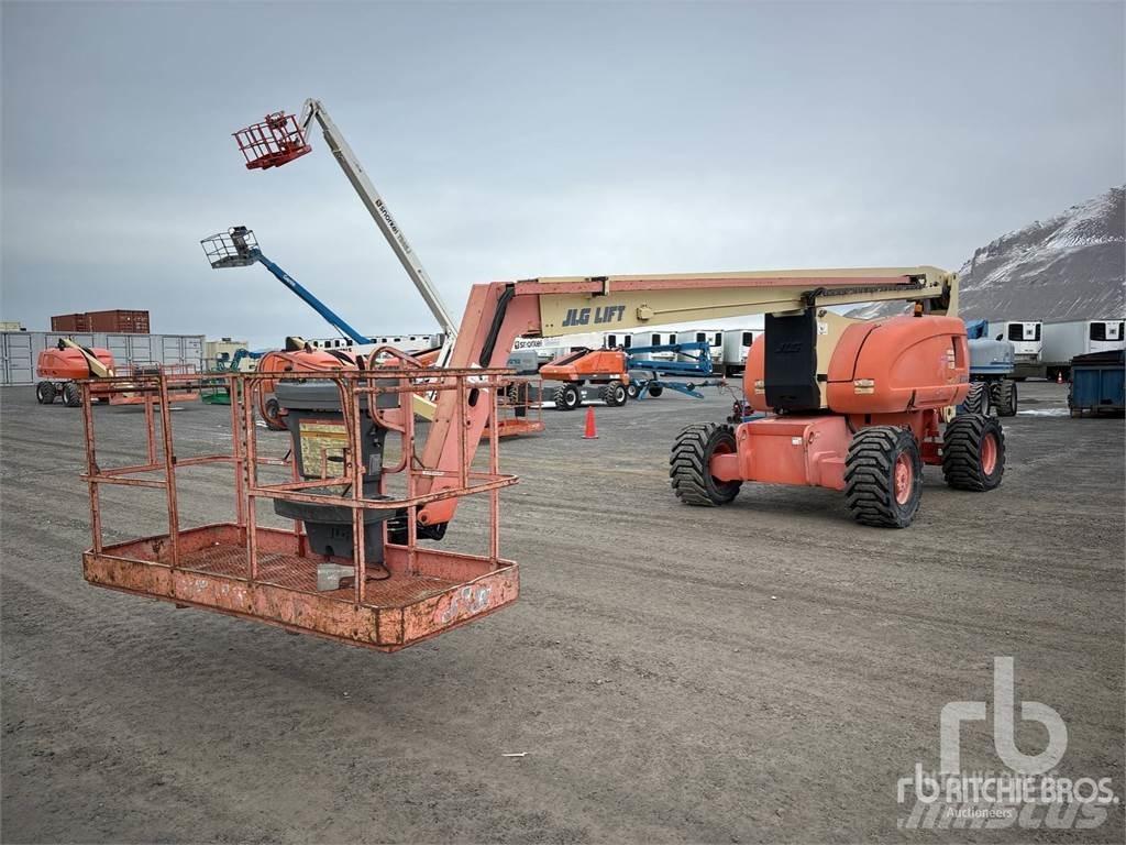 JLG 800A Plataformas con brazo de elevación manual