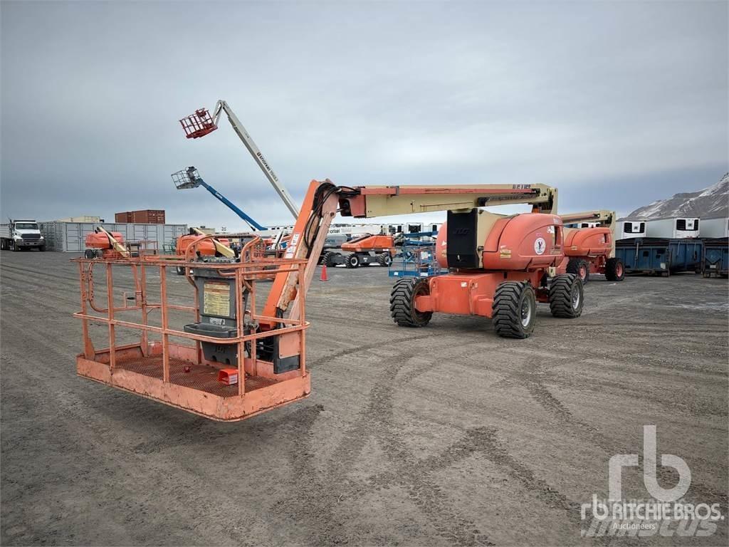 JLG 800AJ Plataformas con brazo de elevación manual