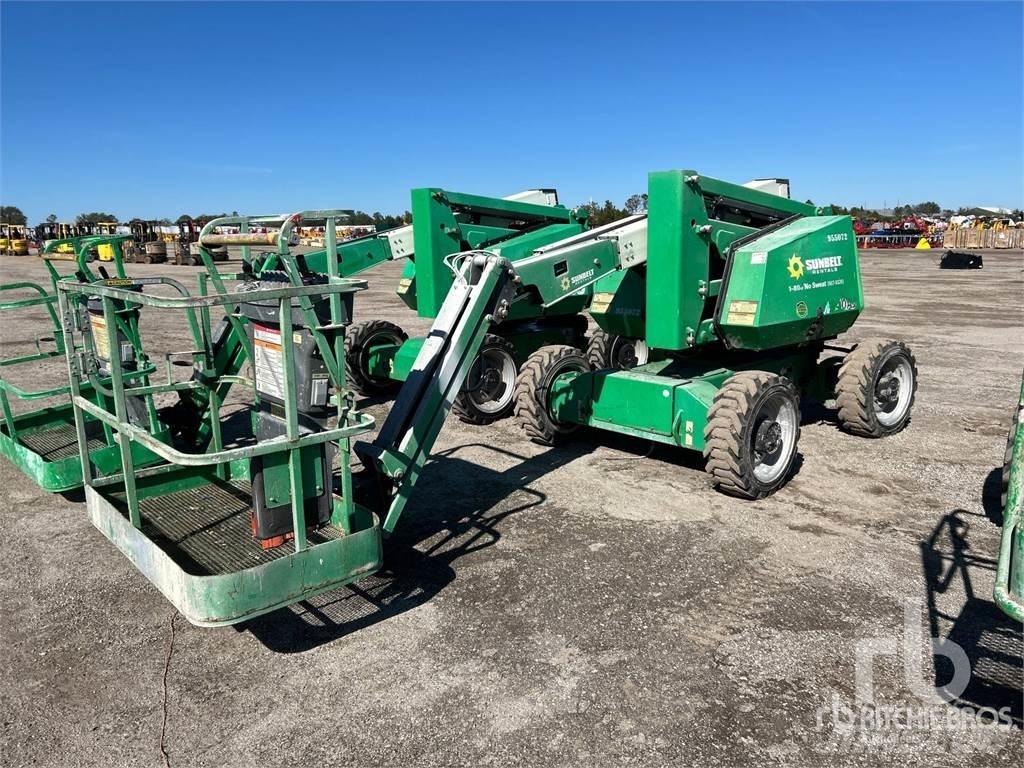 JLG H340AJ Plataformas con brazo de elevación manual