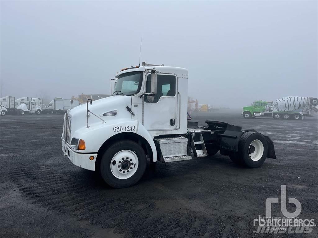 Kenworth T300 Camiones tractor