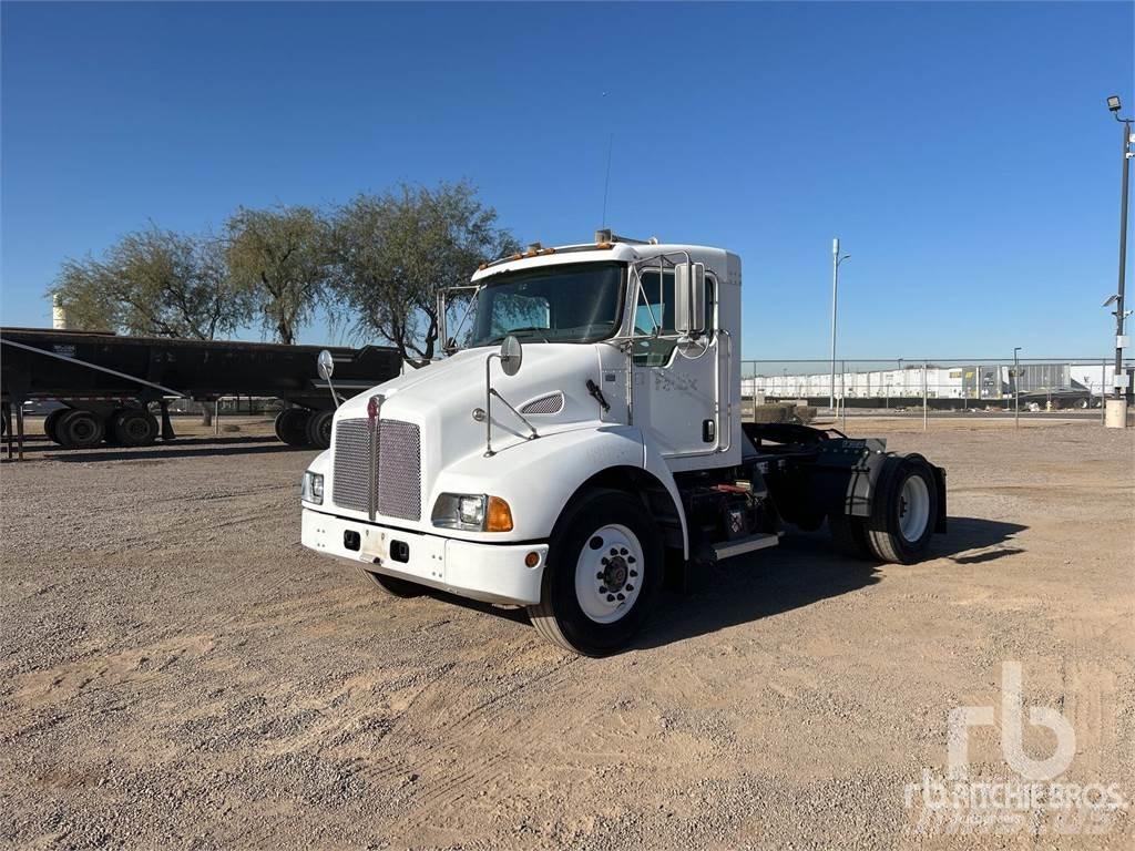 Kenworth T300 Camiones tractor