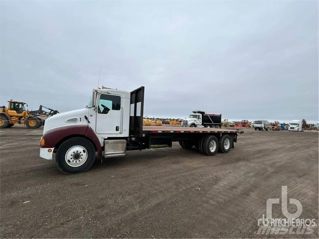 Kenworth T300 Camiones de cama baja