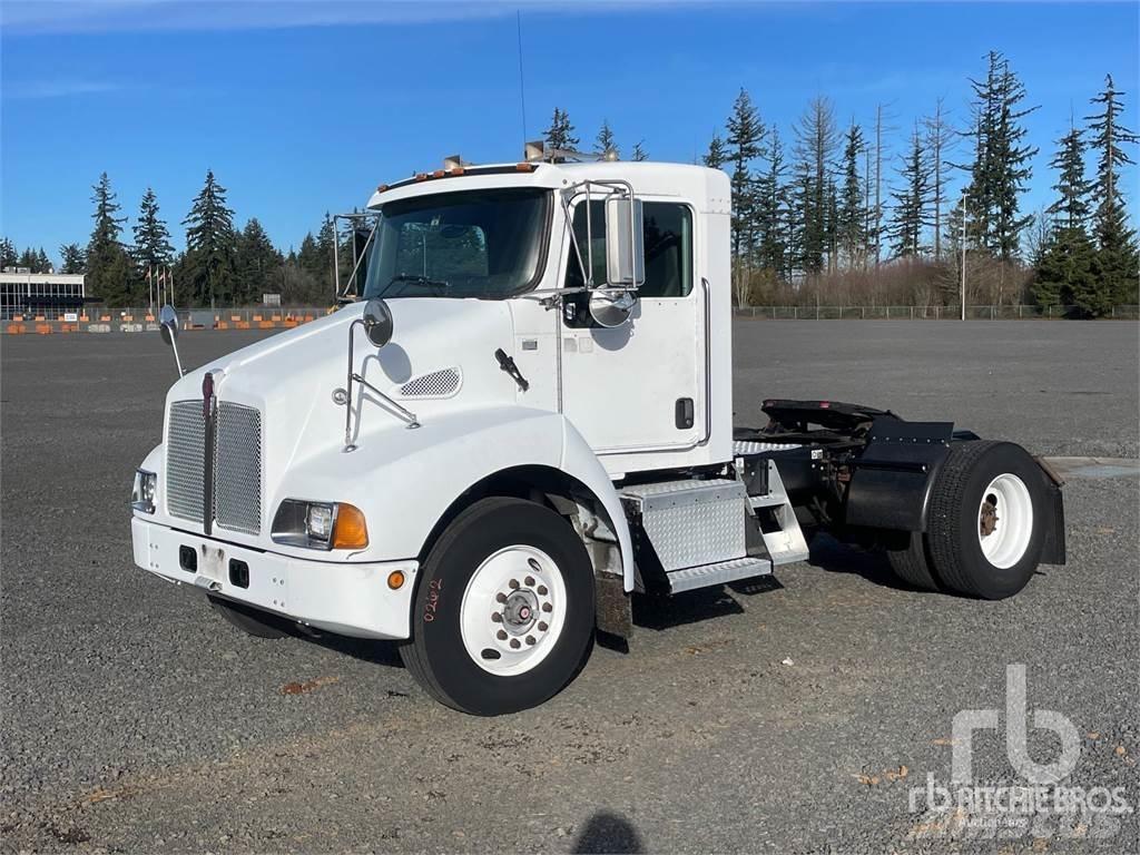 Kenworth T300 Camiones tractor