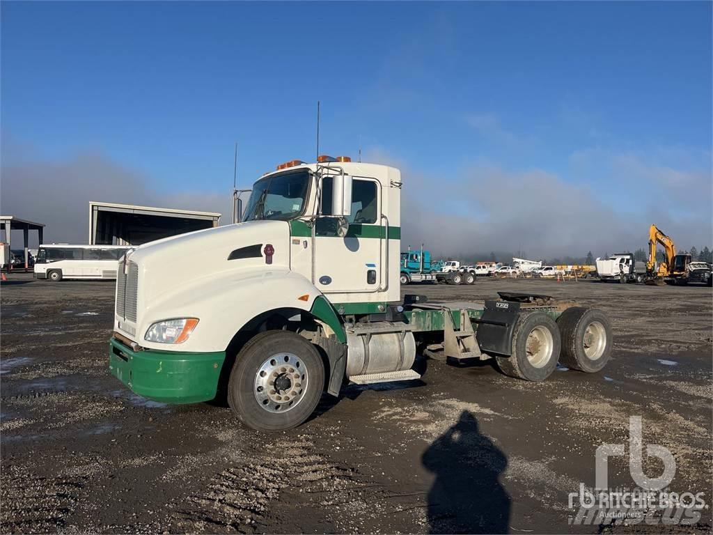 Kenworth T440 Camiones tractor