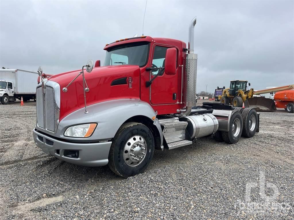 Kenworth T600 Camiones tractor