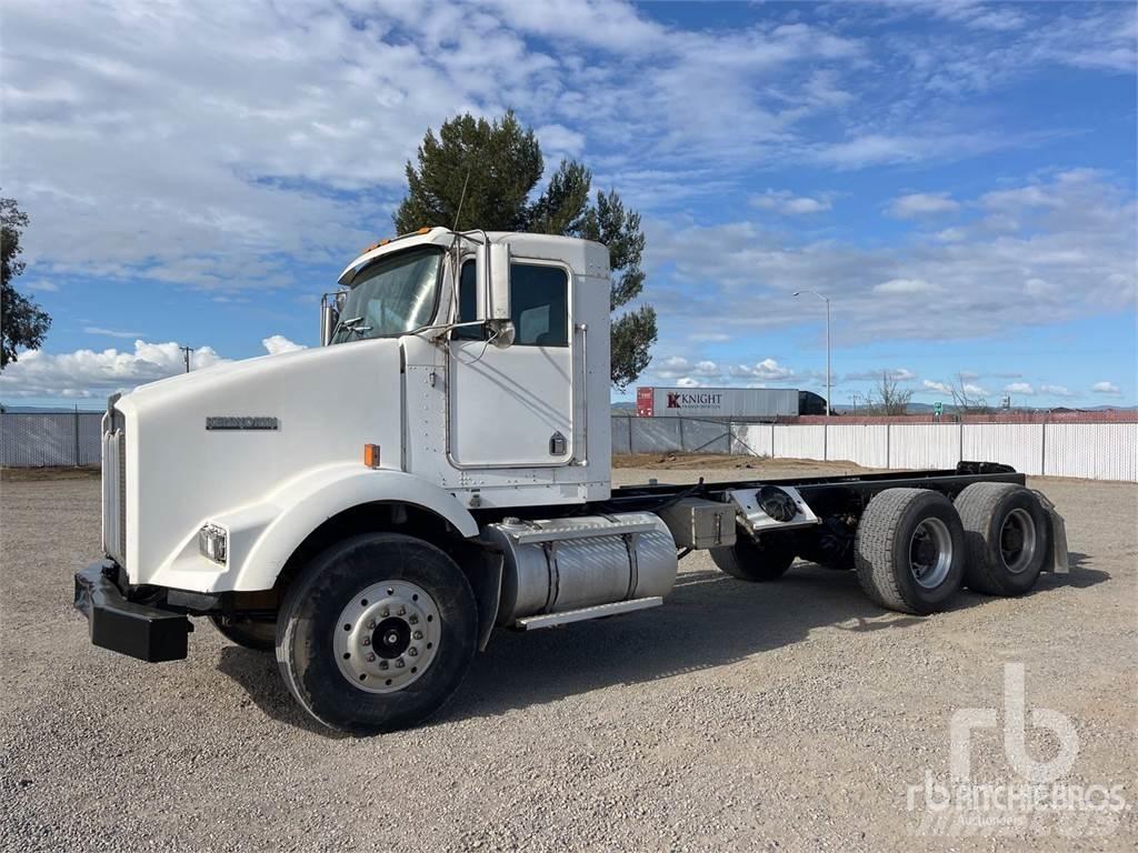 Kenworth T800 Camiones con chasís y cabina