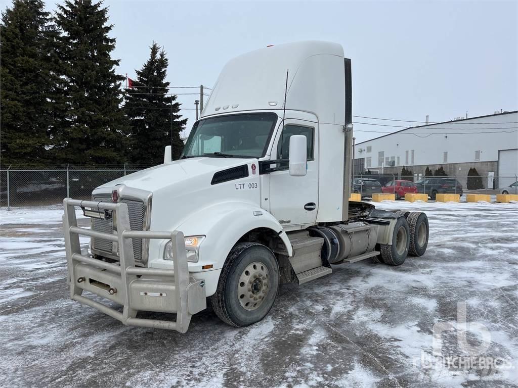 Kenworth T880 Camiones tractor