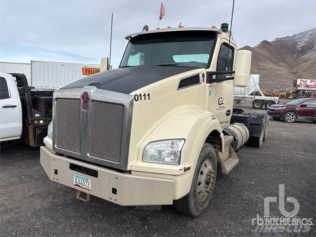 Kenworth T880 Camiones tractor