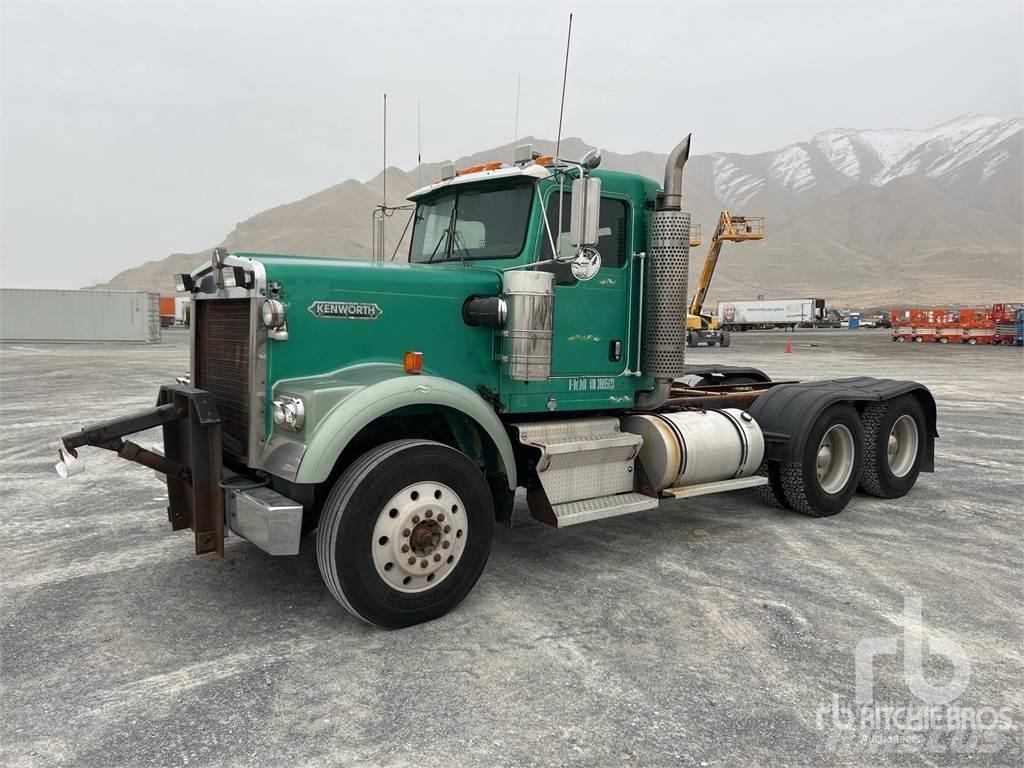 Kenworth W900B Camiones con chasís y cabina