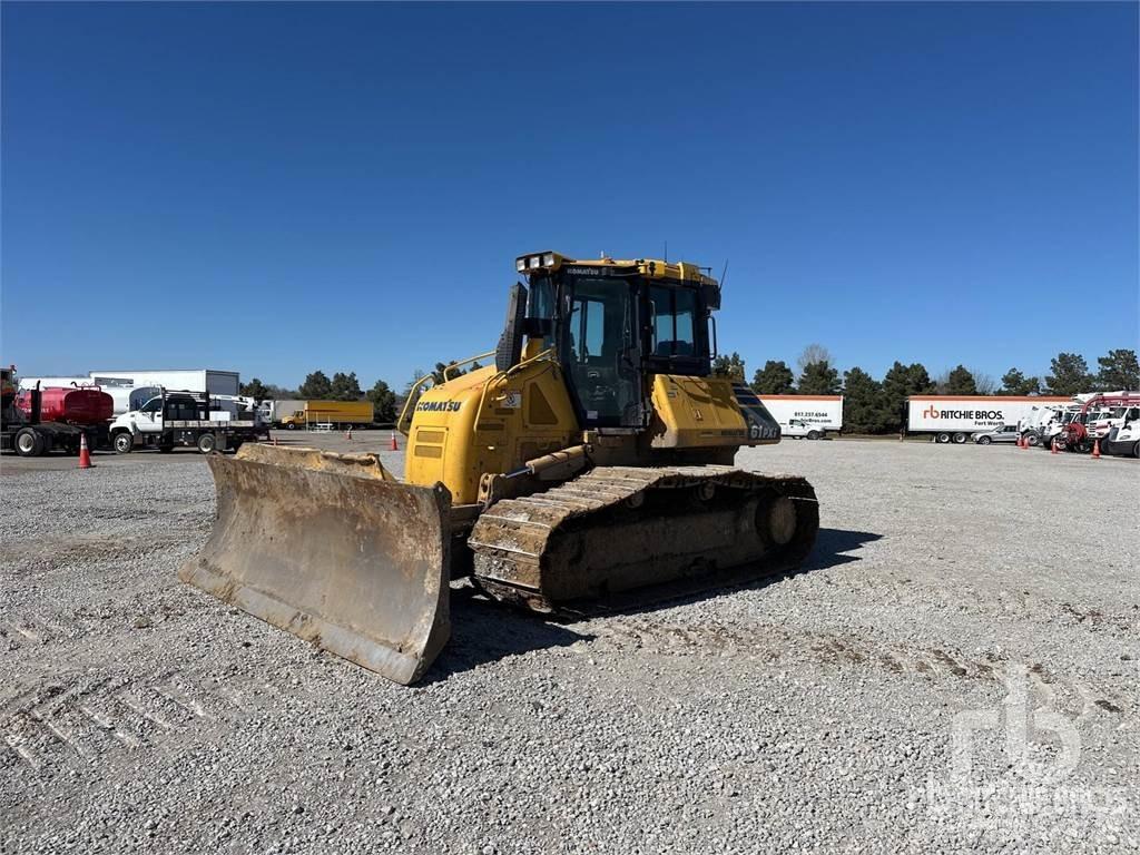 Komatsu D61PXI Buldozer sobre oruga