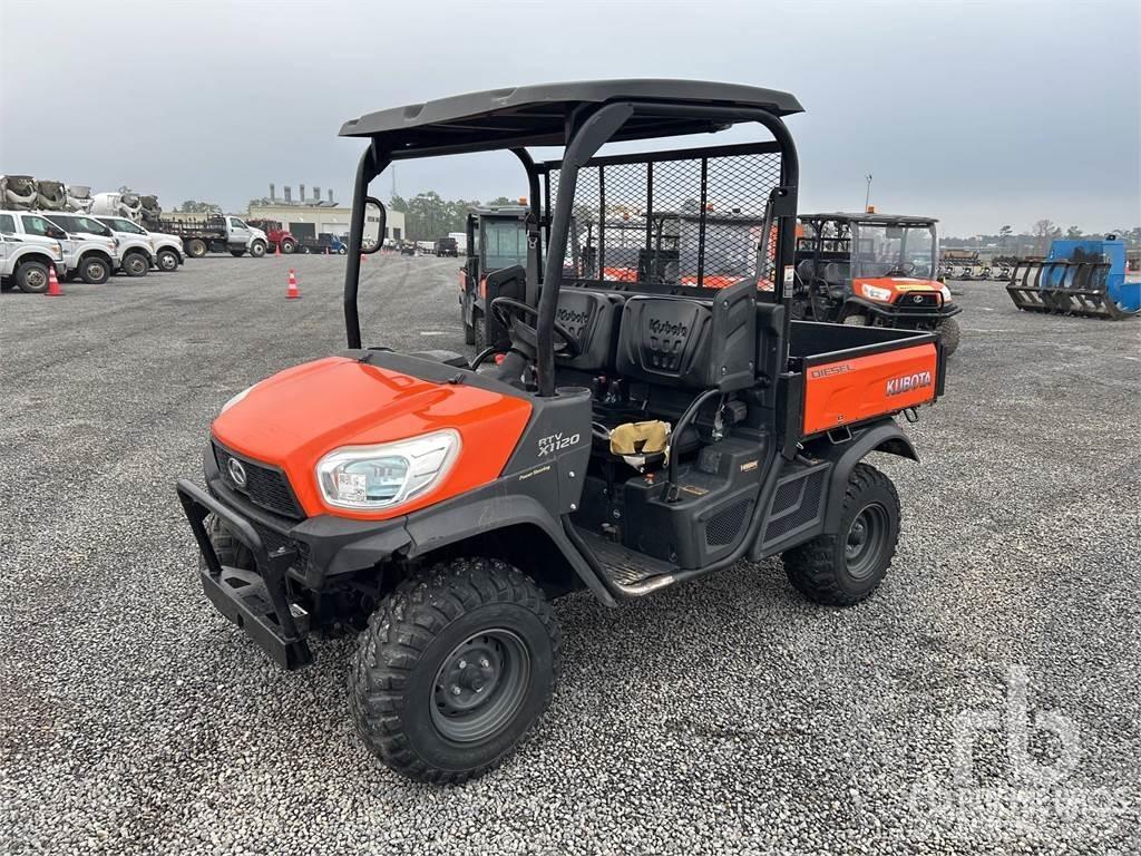 Kubota 4x4 Maquinarias para servicios públicos