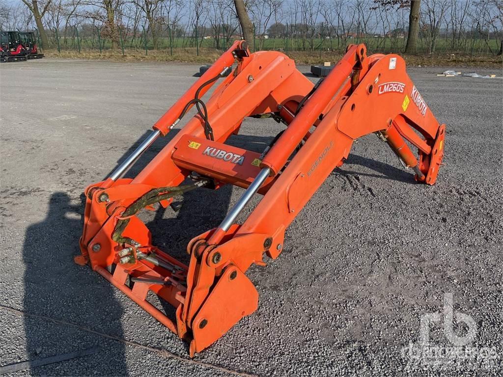 Kubota LM2605EC Cucharones