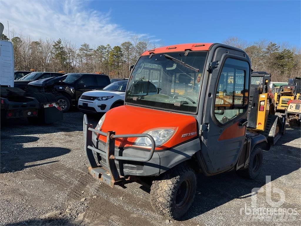 Kubota RTV1100 Maquinarias para servicios públicos