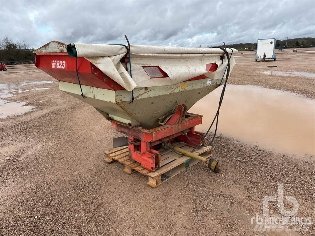 Kuhn M623 Esparcidoras de minerales