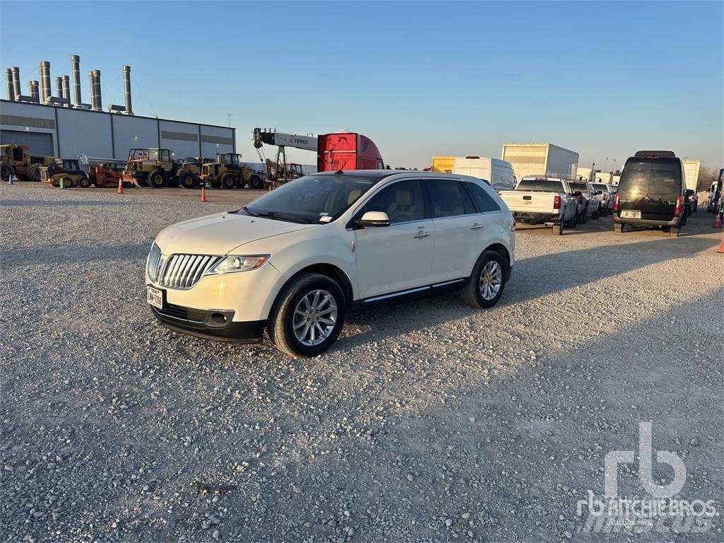 Lincoln MKX Caja abierta/laterales abatibles