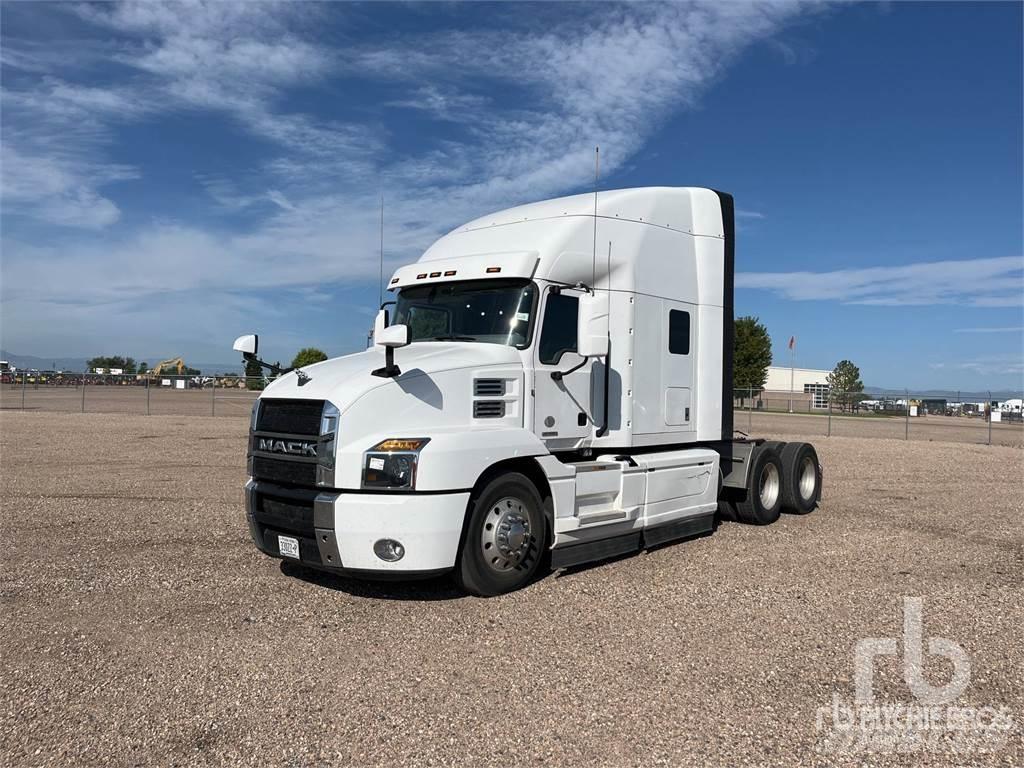 Mack ANTHEM Camiones tractor