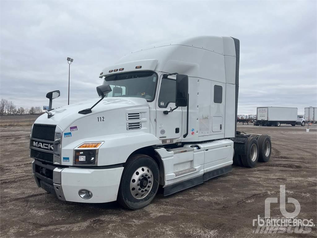 Mack ANTHEM Camiones tractor