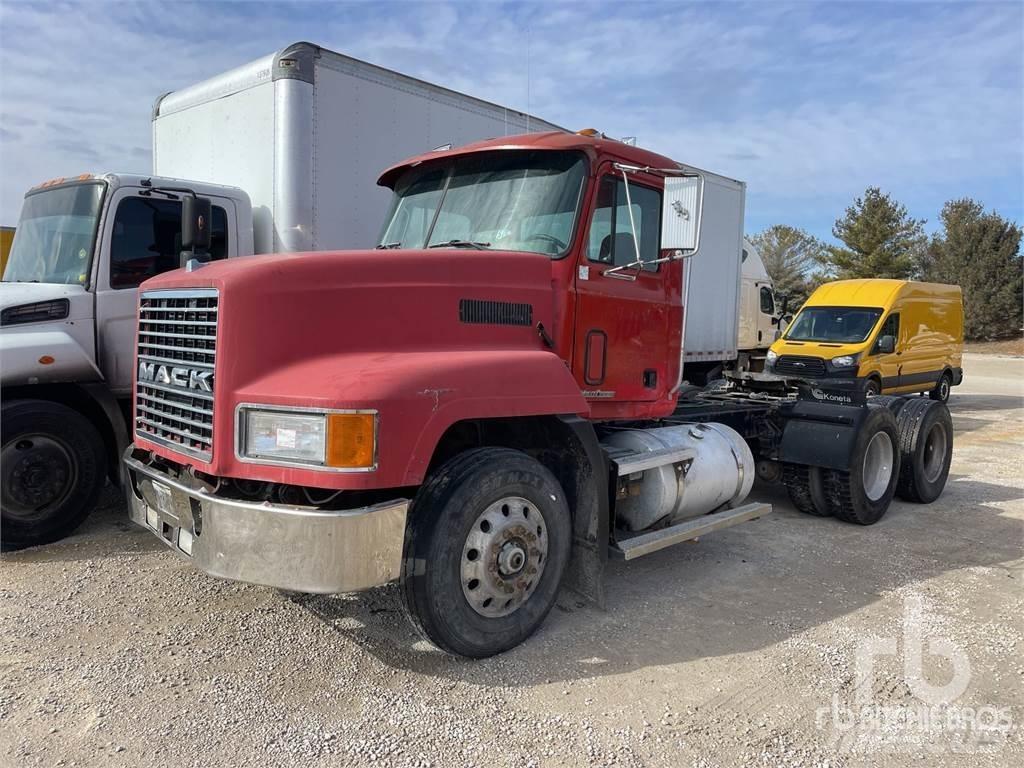 Mack CH613 Camiones tractor