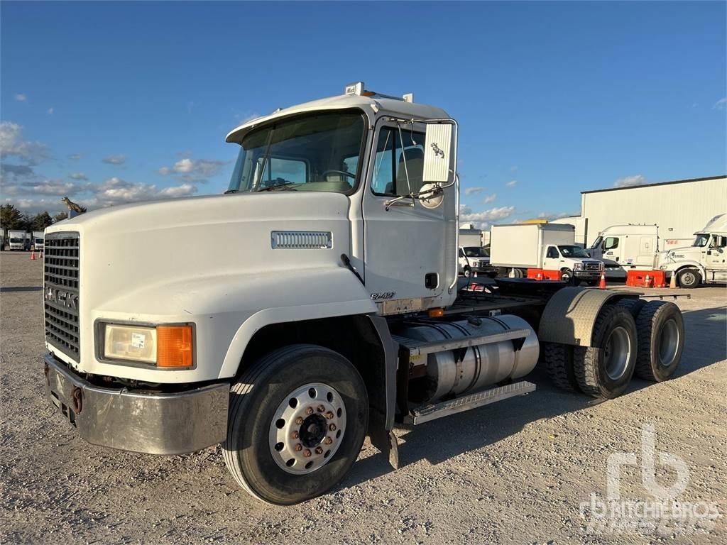 Mack CH613 Camiones tractor